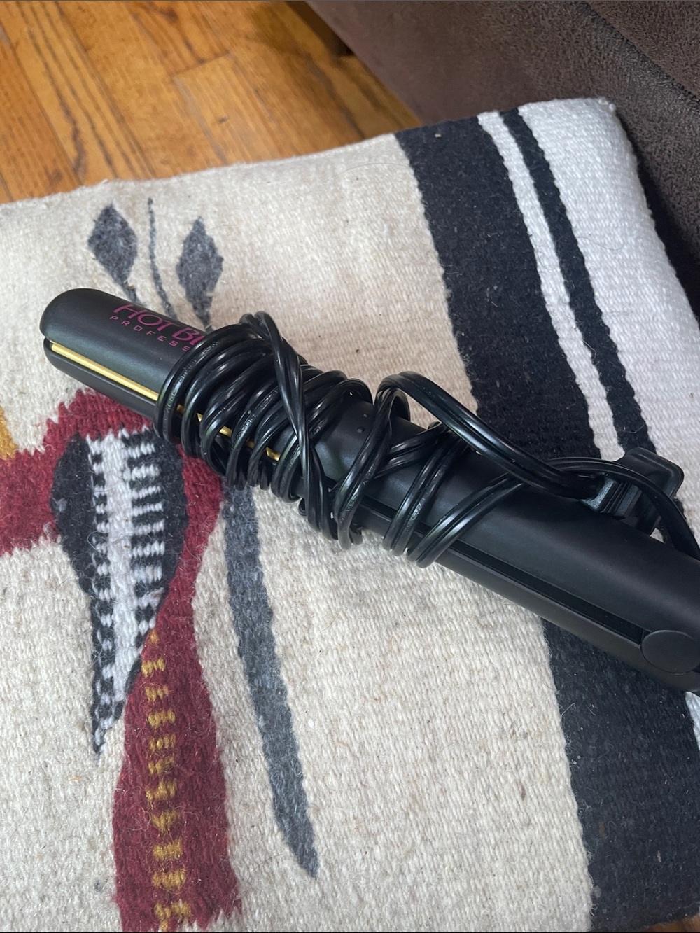 Black Ceramic Hair Straightener - Sleek Black Finish